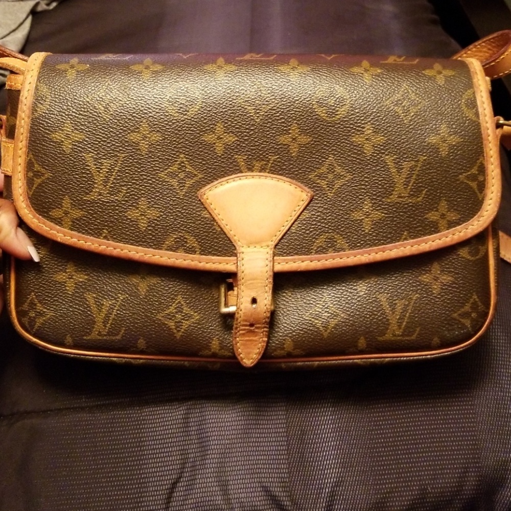 Louis Vuitton Sologne